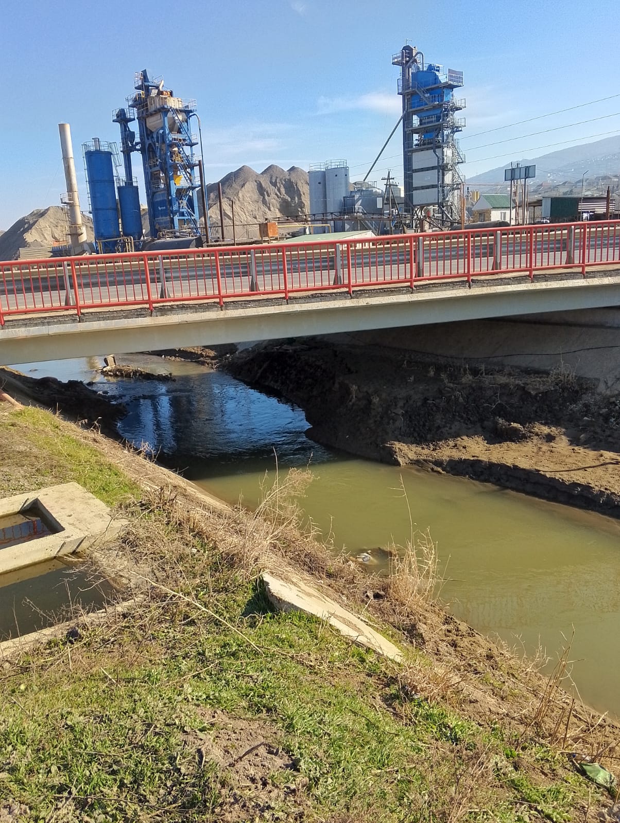 Проверка шлюзов канала Самур – Дербент, русла р.Суходол и селезащитного сооружения расположенного по ул. Мамедбекова к предстоящему весеннему паводкому периоду