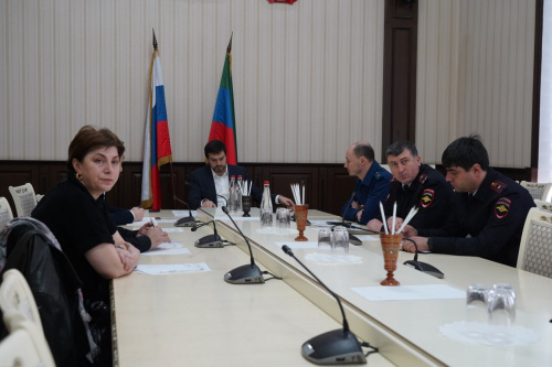 Администрация Дербента обратила внимание надзорных органов на торговые объекты, функционирующие с нарушением законодательства