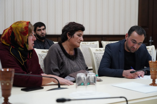 Мэр Дербента Рустамбек Пирмагомедов провел прием граждан