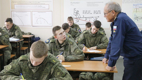 Дербентцев приглашают поступить в престижные военные вузы  