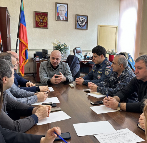 На совещании в Дербенте обсудили вопросы обеспечения общественного правопорядка в период новогодних праздников  